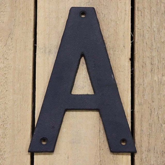 Fasadbokstäver
