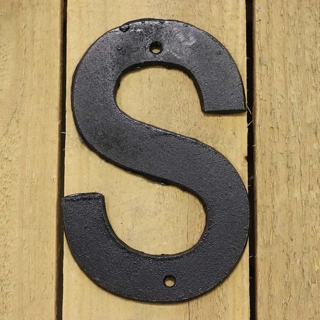 Fasadbokstav S
